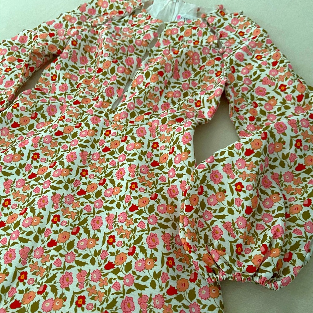 Bellísimo vestido tipo Zimmermann